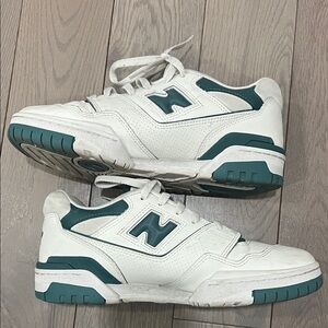 New balance 550 White and Teal women’s Sneakers, sz10